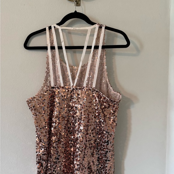 🪩 Free People Sequin Racer Back Tank Top - Picture 2 of 4